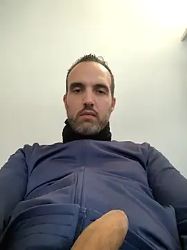 leon3875 online show from 10/17/25, 03:25