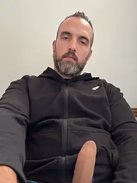leon3875 online show from 04/08/26, 03:23