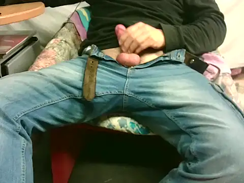 Giulio35 Pika online show from 11/08/25, 06:13