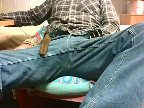 Giulio35 Pika online show from 04/05/26, 07:49