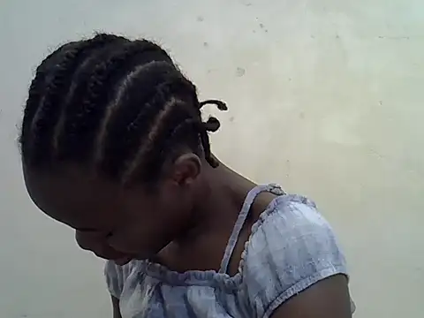 Snapshot of hey_its_andreana chatting on 10/08/25, 01:31 hey its andreana online show from 10/08/25, 01:31