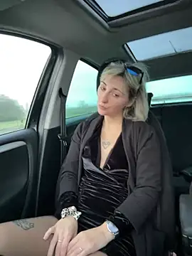 sexy blondie92 online show from 02/01/25, 04:11