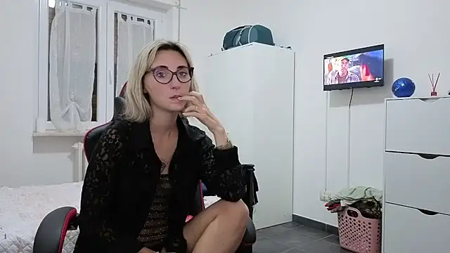 sexy blondie92 online show from 10/01/25, 09:43