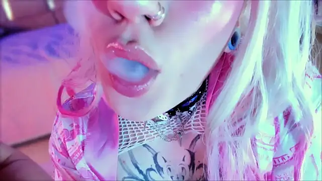 Broklinwhite  online show from 12/05/25, 02:25