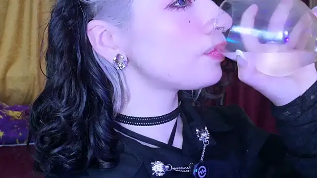 zephirahabney online show from 02/07/26, 04:11