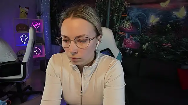 TiffanyBatson online show from 01/14/25, 08:31