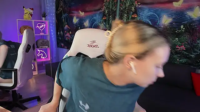 TiffanyBatson online show from 01/15/25, 07:37