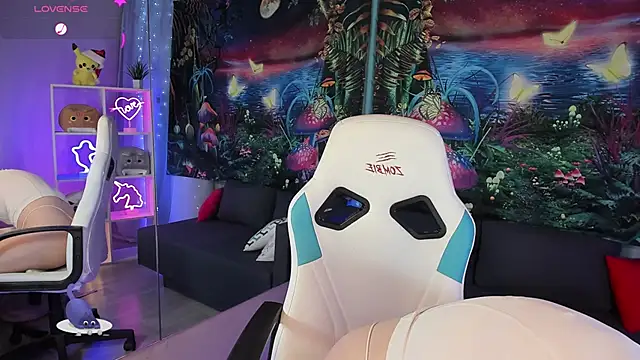 TiffanyBatson online show from 01/21/25, 11:35