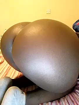 Snapshot of Misskhalifa_ chatting on 03/11/25, 04:43 Misskhalifa online show from 03/11/25, 04:43