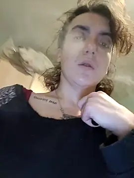 Snapshot of LadyMinnie chatting on 10/13/25, 05:35 LadyMinnie online show from 10/13/25, 05:35