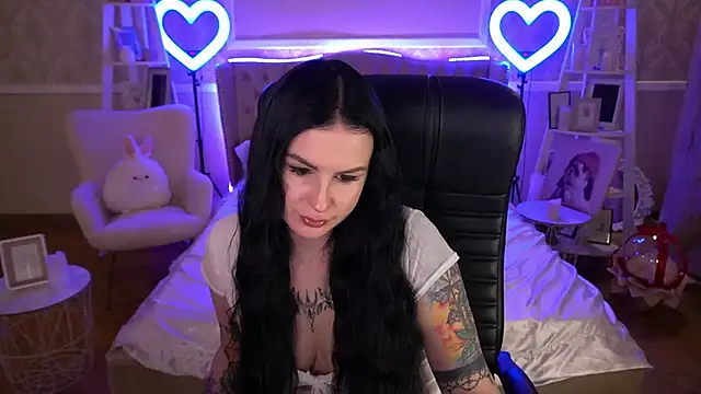 AmberDismond online show from 03/18/25, 04:59