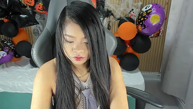 Lili 16 online show from 11/07/25, 11:10