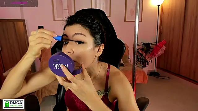 Snapshot of Lilabril chatting on 05/14/26, 02:35 Lilabril online show from 05/14/26, 02:35