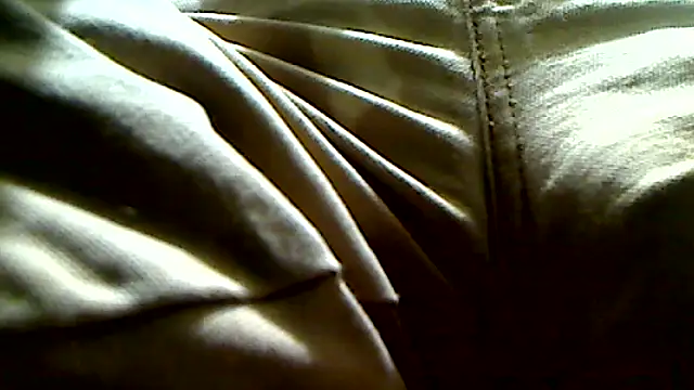 markluvskitty online show from 10/21/25, 12:39