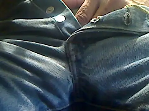 Snapshot of markluvskitty chatting on 06/05/26, 12:33 markluvskitty online show from 06/05/26, 12:33
