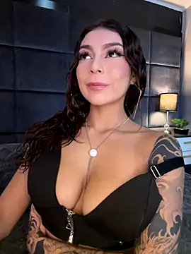 CHERRYY BOMB  online show from 11/24/25, 06:07