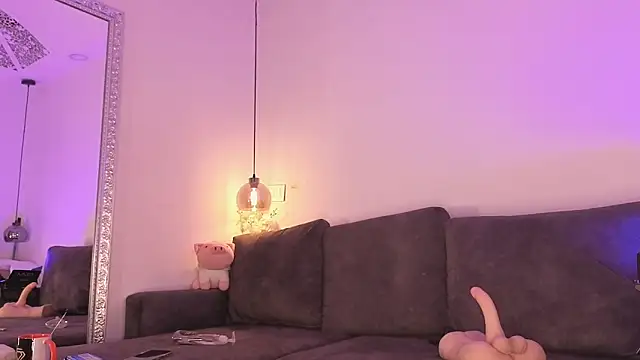 Isabella francoo online show from 01/13/26, 12:21