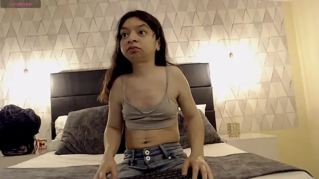 CharlotteMuller online show from 03/20/25, 06:20