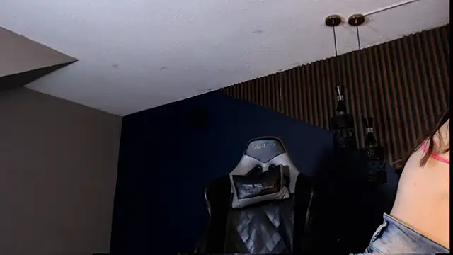 CharlotteMuller online show from 10/05/25, 08:18