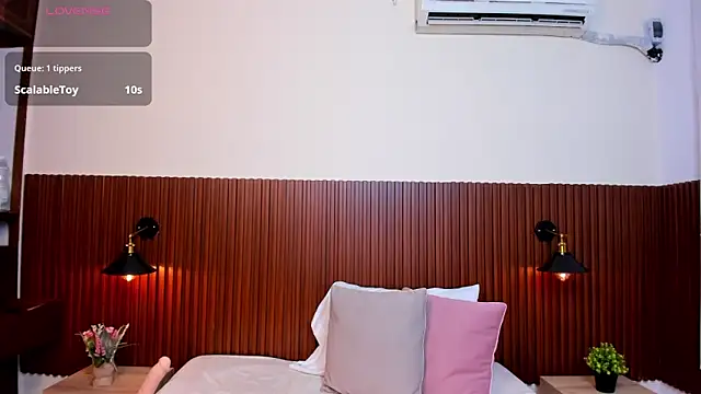 chanel brunette online show from 02/24/25, 05:53