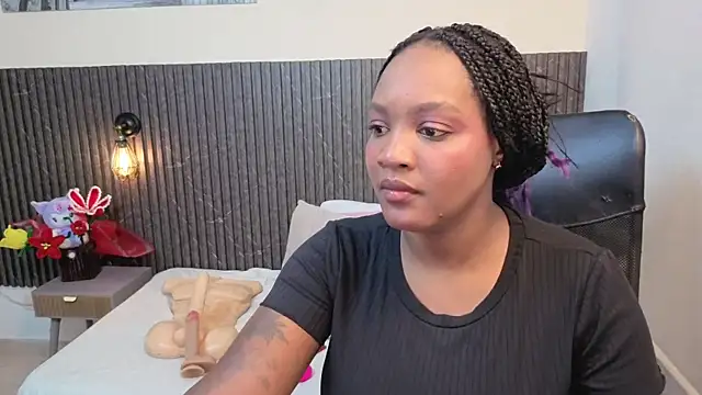 chanel brunette online show from 03/12/26, 08:15