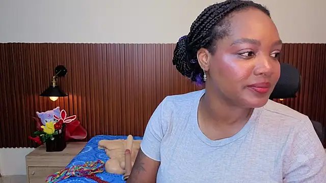 chanel brunette online show from 04/05/26, 06:27