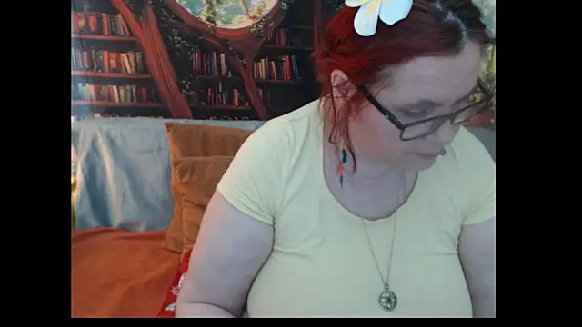 PlayfullMature online show from 06/17/26, 01:45