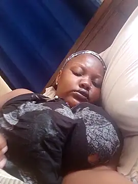 queennapal online show from 04/15/26, 07:37