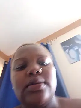 queennapal online show from 04/21/26, 12:55