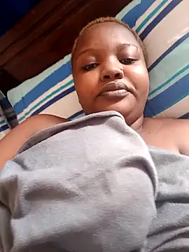 queennapal online show from 04/25/26, 10:29