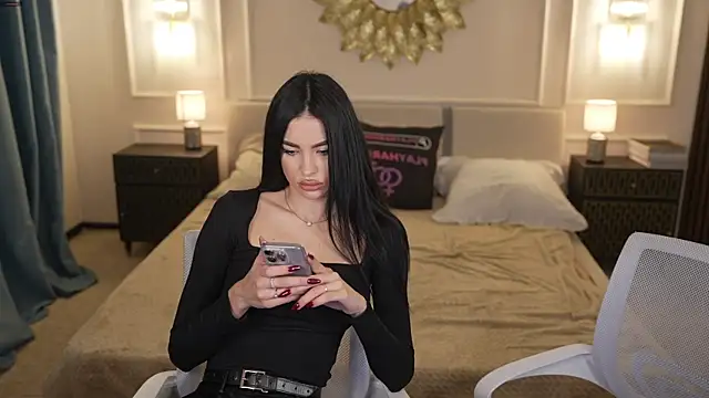 Tina Breeze online show from 10/29/25, 08:05