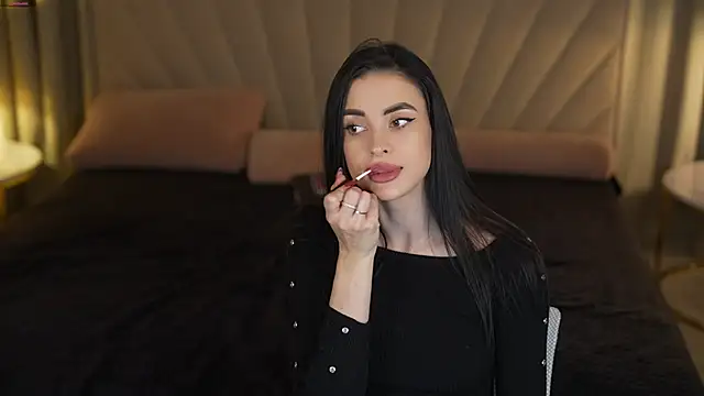 Tina Breeze online show from 12/05/25, 11:52