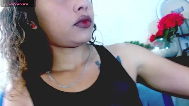 Eva Hoot online show from 04/24/26, 02:19