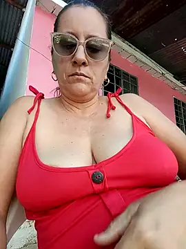 Snapshot of deisy_summers47x chatting on 11/14/25, 12:37 deisy summers47x online show from 11/14/25, 12:37