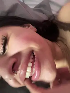 ThickerThanYoBitch online show from 01/18/25, 06:43