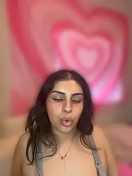 ThickerThanYoBitch online show from 07/17/26, 03:18