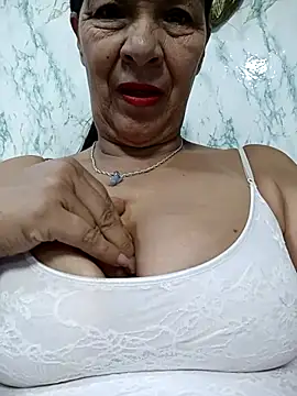 Snapshot of biancchi chatting on 07/16/26, 12:33 biancchi online show from 07/16/26, 12:33