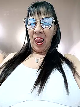 Snapshot of biancchi chatting on 08/03/26, 12:21 biancchi online show from 08/03/26, 12:21