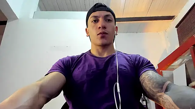 aquiles 51 online show from 11/11/25, 04:18