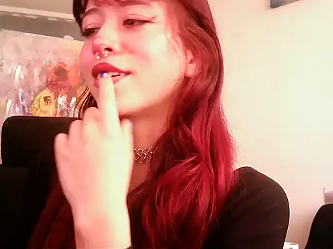 SuzzyyM online show from 09/19/25, 07:36