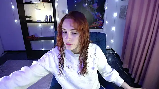 Snapshot of IsaBaileys_ chatting on 01/27/25, 01:30 IsaBaileys  online show from 01/27/25, 01:30