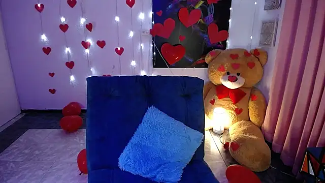 Snapshot of IsaBaileys_ chatting on 02/15/25, 10:31 IsaBaileys  online show from 02/15/25, 10:31