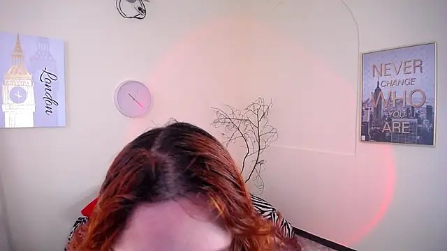 Snapshot of IsaBaileys_ chatting on 03/21/25, 07:35 IsaBaileys  online show from 03/21/25, 07:35
