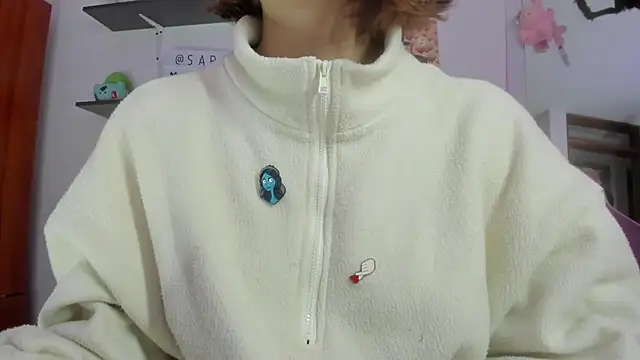 saralolo420 online show from 11/10/25, 01:37