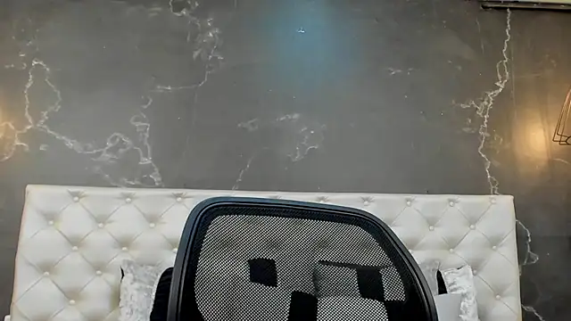 Snapshot of BruceDallas chatting on 12/12/24, 08:10 BruceDallas online show from 12/12/24, 08:10