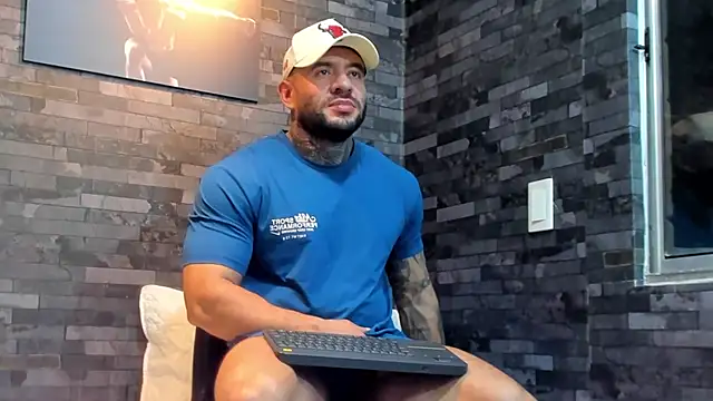 BruceDallas online show from 02/06/26, 04:06