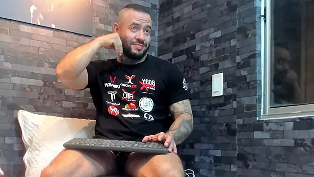 BruceDallas online show from 04/06/26, 04:46