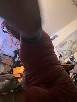 Snapshot of Mune_Raez_6 chatting on 12/22/25, 12:46 Mune Raez 6 online show from 12/22/25, 12:46