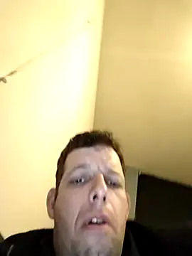 Snapshot of Knuffelstaaf123 chatting on 01/11/25, 05:20 Knuffelstaaf123 online show from 01/11/25, 05:20