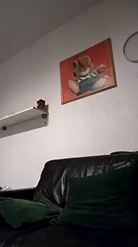 Knuffelstaaf123 online show from 10/26/25, 05:19